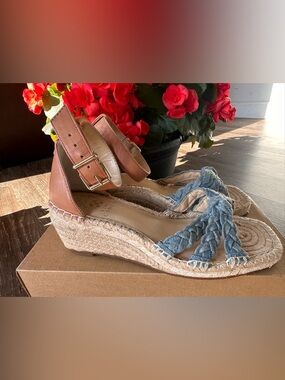 Vince Camuto Blue Braided Denim and Tan Espadrille Wedges
